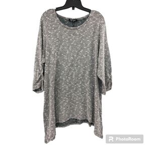 Lily Morgan Blouse/Top.  White and Grey. 2XL.